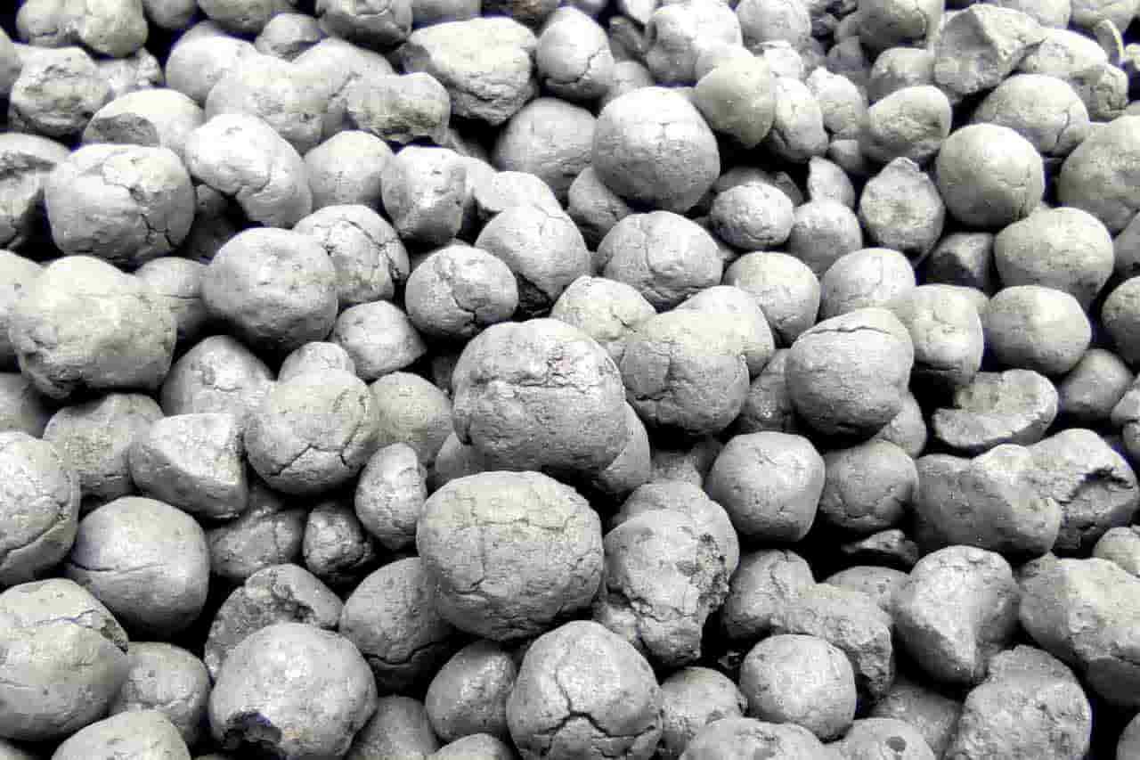 سنگ آهن اسفنجی با کیفیت صنعتی و مصرف فولادی
